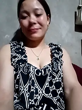 Lyla john online show from 02-12-26, 12:38