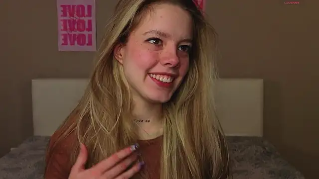 TiffinyMergist online show from 02-06-26, 06:04