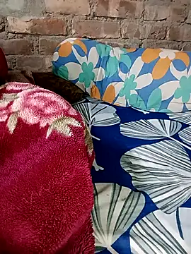 Pinkcolour online show from 12-13-25, 08:04