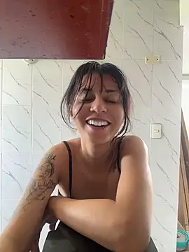Tamara Aluna  online show from 06-25-26, 04:01