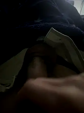 Snapshot of groschibre40100 chatting on 12-21-25, 10:54 groschibre40100 online show from 12-21-25, 10:54