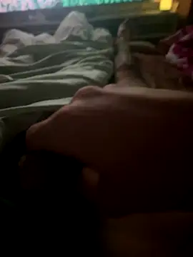 Snapshot of groschibre40100 chatting on 12-02-25, 12:11 groschibre40100 online show from 12-02-25, 12:11