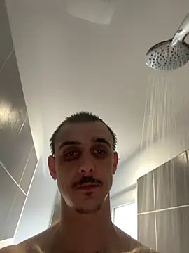 Snapshot of groschibre40100 chatting on 11-20-25, 08:26 groschibre40100 online show from 11-20-25, 08:26