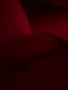 Snapshot of groschibre40100 chatting on 11-16-25, 11:19 groschibre40100 online show from 11-16-25, 11:19