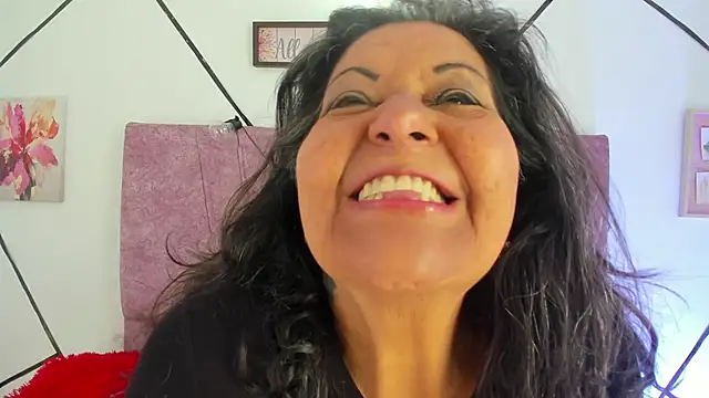 Snapshot of Victoriaa_Anderson chatting on 02-04-26, 08:26 Victoriaa Anderson online show from 02-04-26, 08:26