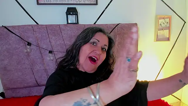 Snapshot of Victoriaa_Anderson chatting on 02-17-26, 09:56 Victoriaa Anderson online show from 02-17-26, 09:56