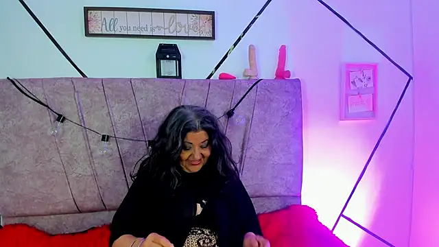 Snapshot of Victoriaa_Anderson chatting on 02-19-26, 08:39 Victoriaa Anderson online show from 02-19-26, 08:39