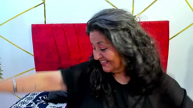 Victoriaa Anderson online show from 12-17-25, 02:16