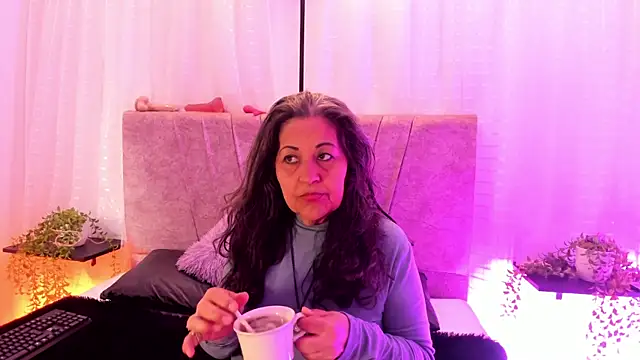 Victoriaa Anderson online show from 05-28-26, 03:18