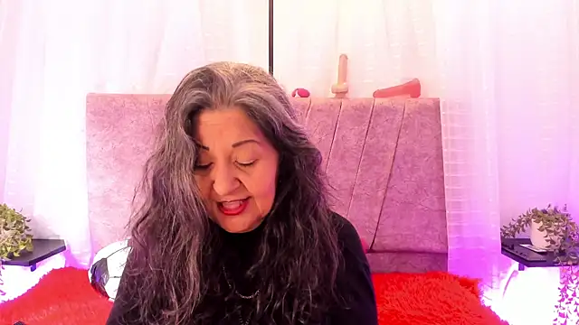 Victoriaa Anderson online show from 06-17-26, 01:32