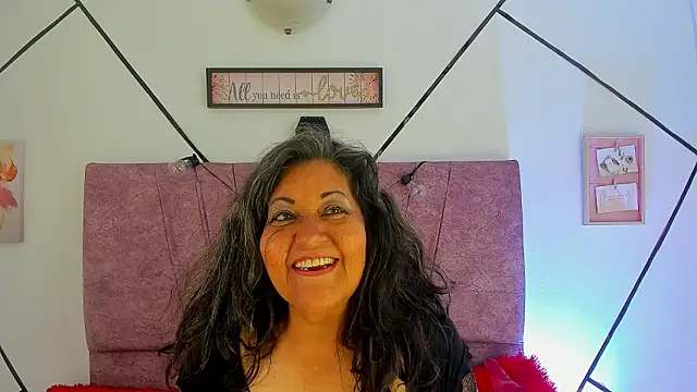 Snapshot of Victoriaa_Anderson chatting on 02-02-26, 05:45 Victoriaa Anderson online show from 02-02-26, 05:45