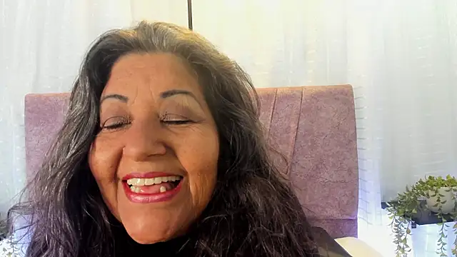 Victoriaa Anderson online show from 03-12-26, 01:48