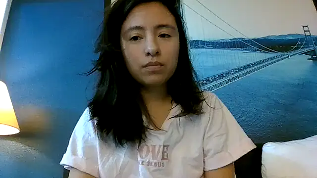 Snapshot of angeliclipsunderworld chatting on 11-08-25, 06:44 angeliclipsunderworld online show from 11-08-25, 06:44