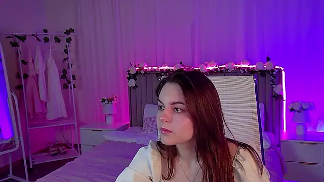 FrancescaCavaliere online show from 03-11-26, 12:32