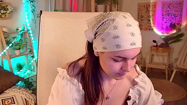 Snapshot of FrancescaCavaliere chatting on 05-16-26, 09:19 FrancescaCavaliere online show from 05-16-26, 09:19