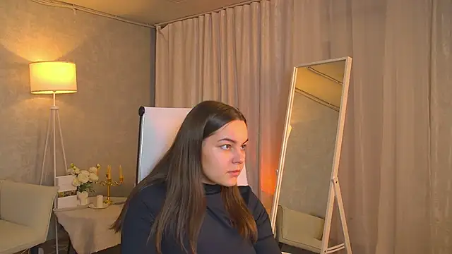 Snapshot of FrancescaCavaliere chatting on 11-21-25, 09:30 FrancescaCavaliere online show from 11-21-25, 09:30