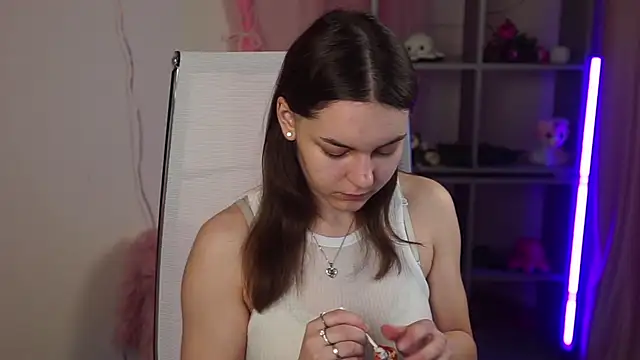 FrancescaCavaliere online show from 04-08-26, 06:37