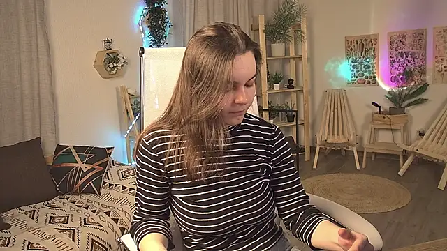 Snapshot of FrancescaCavaliere chatting on 05-06-26, 06:06 FrancescaCavaliere online show from 05-06-26, 06:06