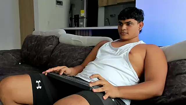 Snapshot of james_smithx chatting on 11-10-25, 08:14 james smithx online show from 11-10-25, 08:14