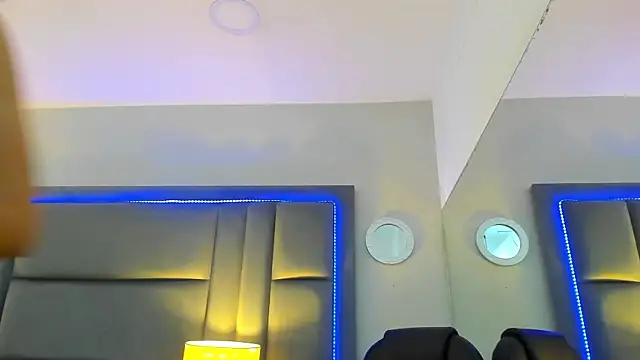 EllaEvanz online show from 03-01-26, 02:17