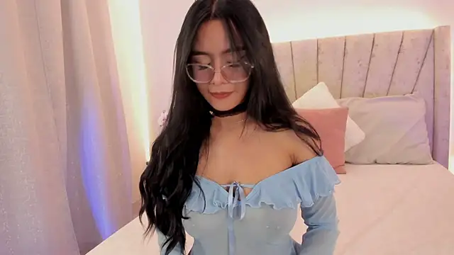 Snapshot of miel_18 chatting on 07-22-26, 03:41 miel 18 online show from 07-22-26, 03:41