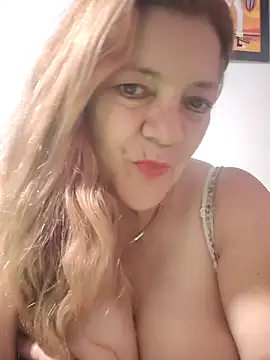 karlaanqui1 online show from 04-11-26, 11:14