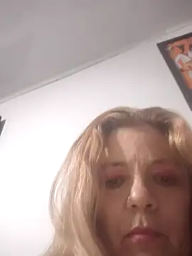 karlaanqui1 online show from 04-09-26, 11:00