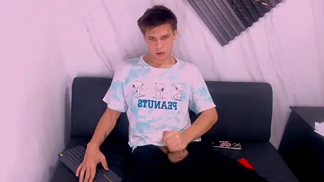 Liam York  online show from 03-30-26, 08:27