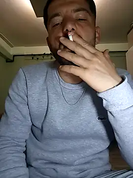 Snapshot of Cekiyorum__Gulumse chatting on 11-08-25, 10:35 Cekiyorum Gulumse online show from 11-08-25, 10:35