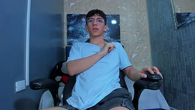 ElanGiraldo online show from 06-01-26, 11:15