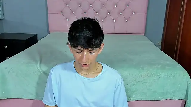 ElanGiraldo online show from 01-09-26, 10:06