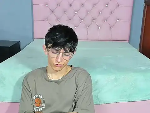 ElanGiraldo online show from 01-14-26, 09:29