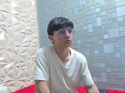 ElanGiraldo online show from 01-15-26, 11:52