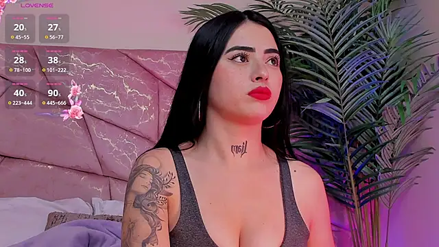  Naomi Fox  online show from 12-23-25, 05:29