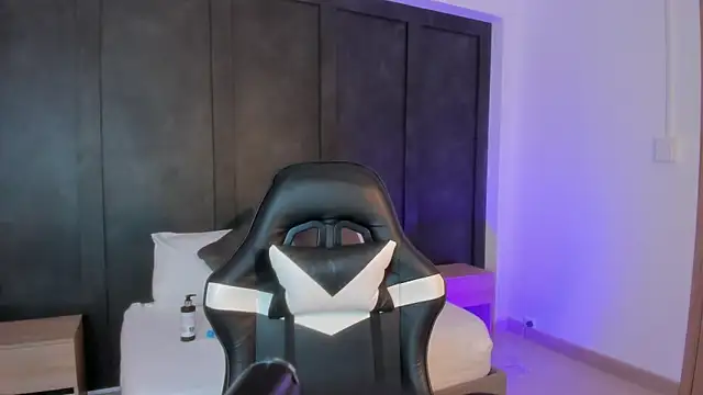 alissongirl  online show from 02-18-26, 07:10