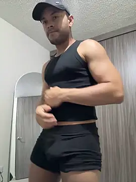 Snapshot of Naim__ chatting on 11-11-25, 02:17 Naim online show from 11-11-25, 02:17