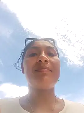 Uvit online show from 04-28-26, 03:16