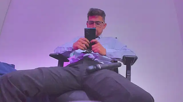 Prince1 dark online show from 11-21-25, 07:29