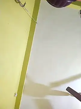 Snapshot of hootmom chatting on 11-09-25, 06:17 hootmom online show from 11-09-25, 06:17