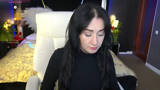 CarolinaaFoxyyy online show from 04-12-26, 05:22