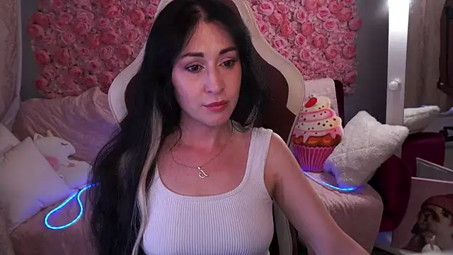 CarolinaaFoxyyy online show from 05-22-26, 06:39