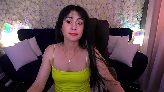 CarolinaaFoxyyy online show from 06-11-26, 12:46