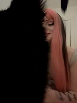 Snapshot of khloekarma chatting on 11-11-25, 04:40 khloekarma online show from 11-11-25, 04:40