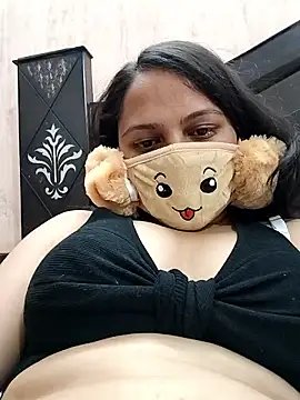 Kamna Hotty online show from 01-18-26, 04:10