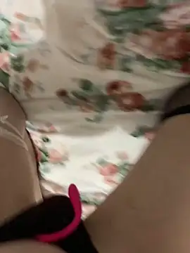 hoho-is online show from 12-02-25, 08:43