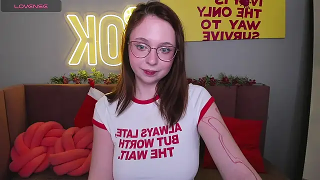 Erica Nelson online show from 11-29-25, 01:28