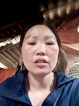 Snapshot of blonde_blg chatting on 03-26-26, 05:17 blonde blg online show from 03-26-26, 05:17