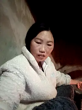 Snapshot of blonde_blg chatting on 02-19-26, 11:18 blonde blg online show from 02-19-26, 11:18