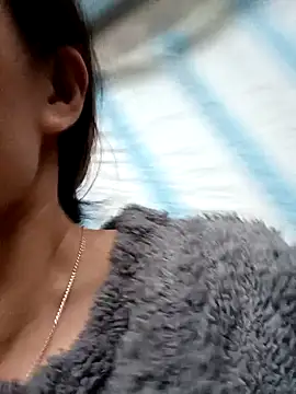 Snapshot of blonde_blg chatting on 03-13-26, 12:04 blonde blg online show from 03-13-26, 12:04