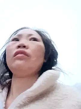 Snapshot of blonde_blg chatting on 02-19-26, 11:45 blonde blg online show from 02-19-26, 11:45